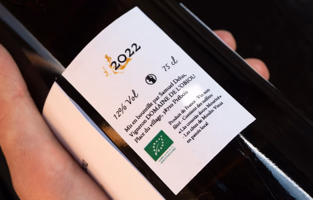 Zoom sur étiquette, description de la bouteille Làs couotàs doou Mourivé