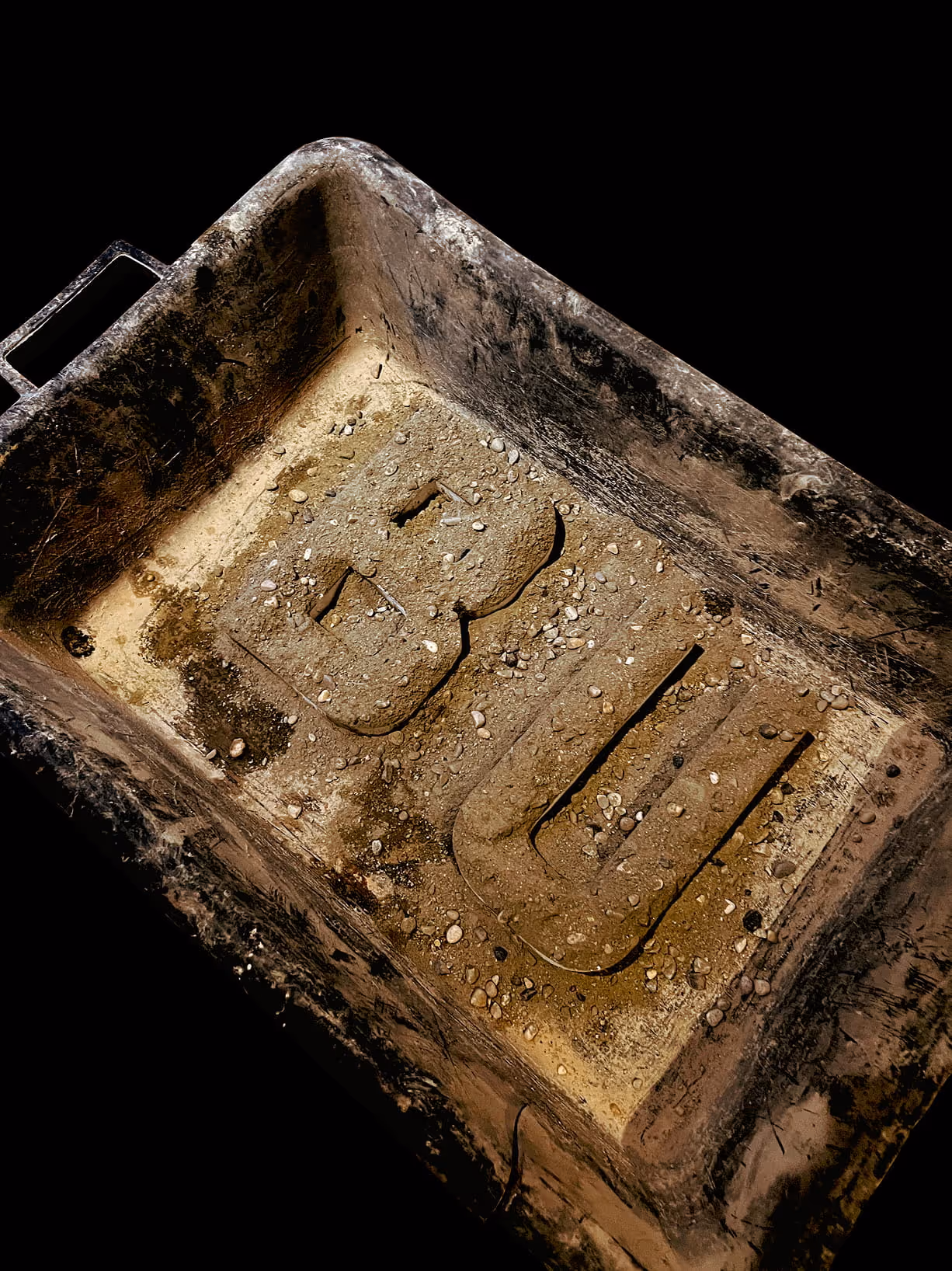 Maçonnerie des lettres B et U pour le projet Nomade Land